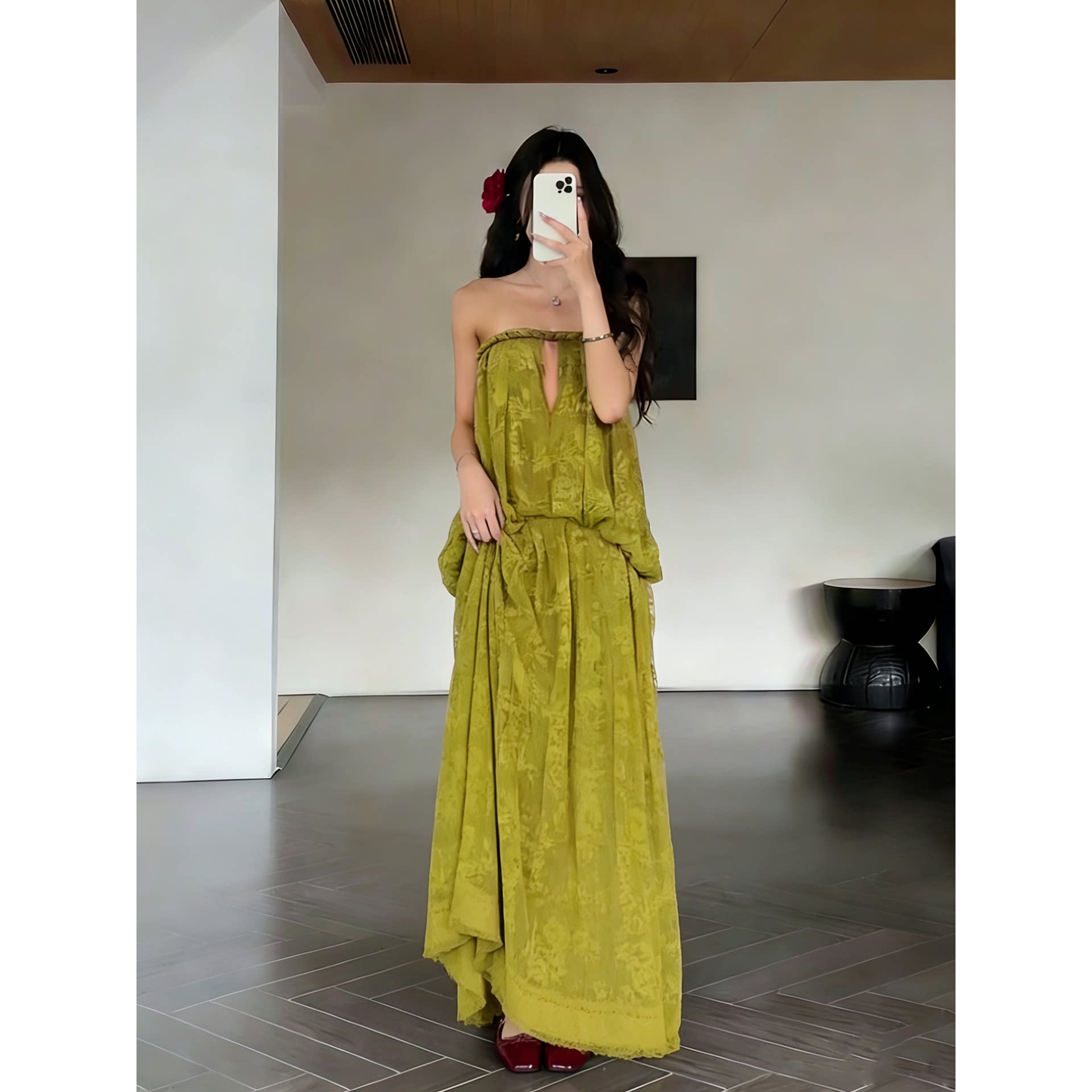 易梦玲同款度假风绿色抹胸蕾丝连衣裙女新款长裙性感一字肩大摆裙