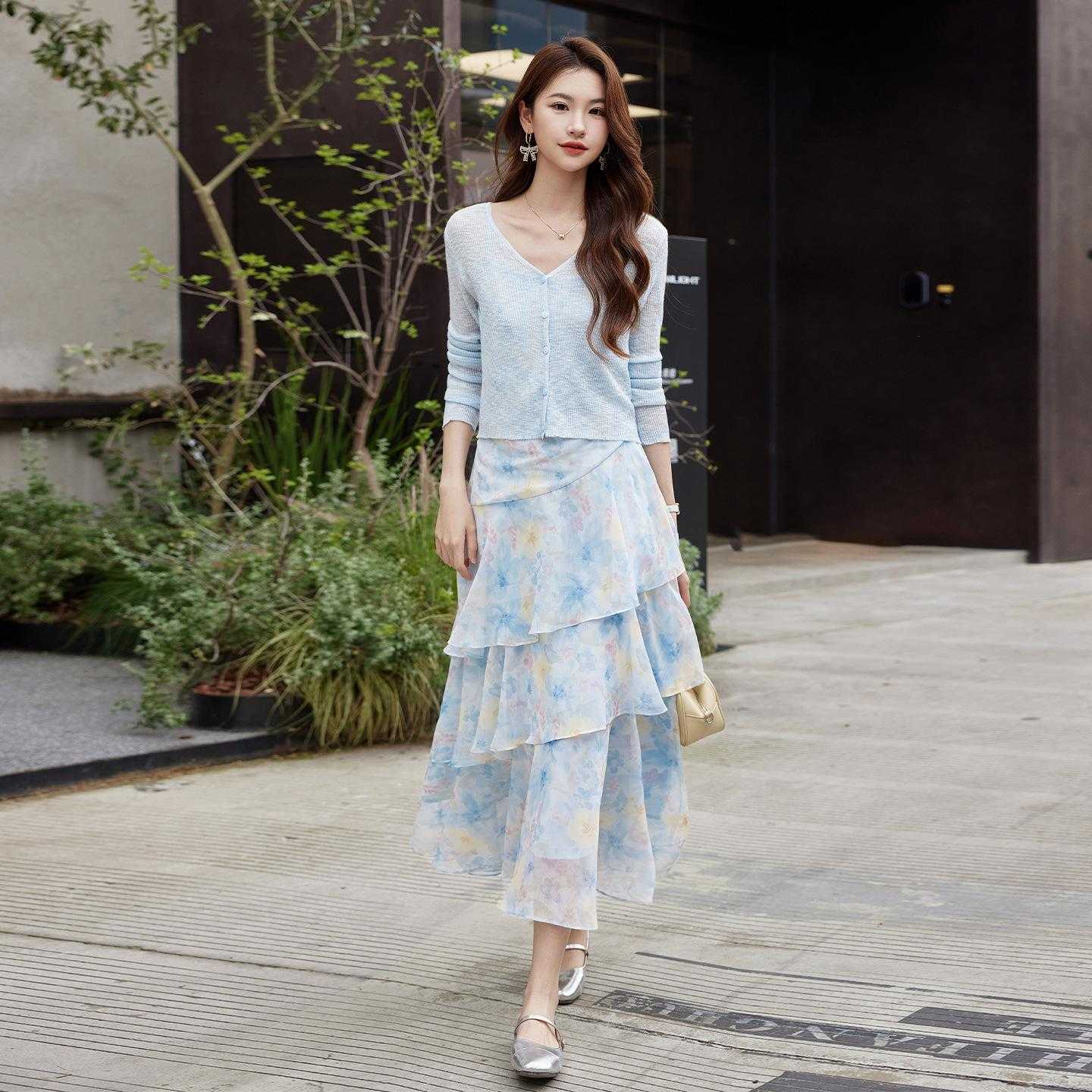 绝美法式仙女长裙子2026春夏新款巨好看紫色碎花吊带连衣裙两件套