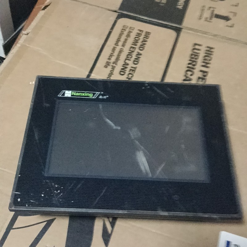 DOP-B07S411Z0触摸屏,实物拍摄,成色如图,售出不