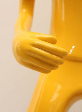 现代简约树脂人物塑摆件雕板房电视柜创客厅玄关家居意0354样装饰