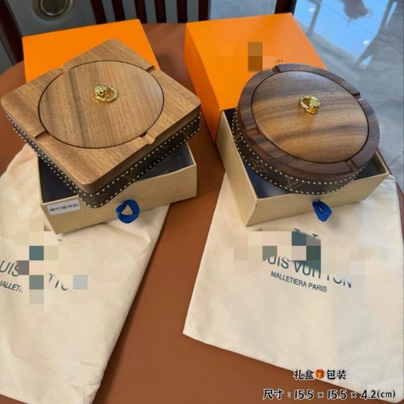 胡4桃木铆钉烟灰u缸p皮内不锈方钢带盖有防滑垫型胆圆型两款