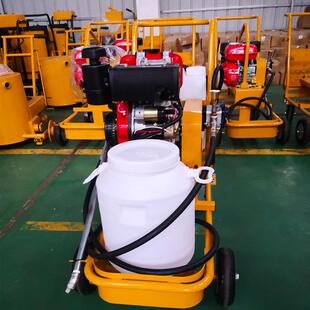 化沥青撒布机老路翻修GSX翻新自走式 沥青顺洒布机出斯料均乳匀畅