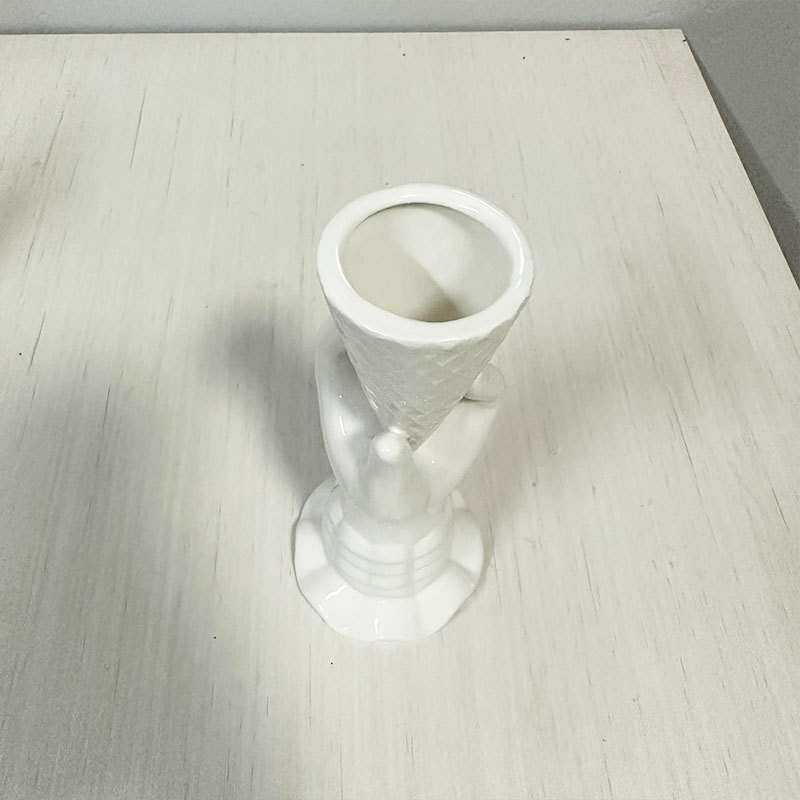 创意手持冰淇淋陶瓷花瓶家居装饰窗台桌面客厅电视柜玄关插花摆件