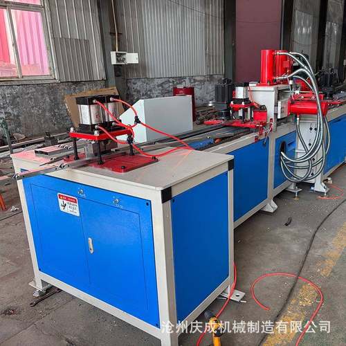 全自动方管冲孔切角机方管冲孔切断设备数控方管护栏冲孔机