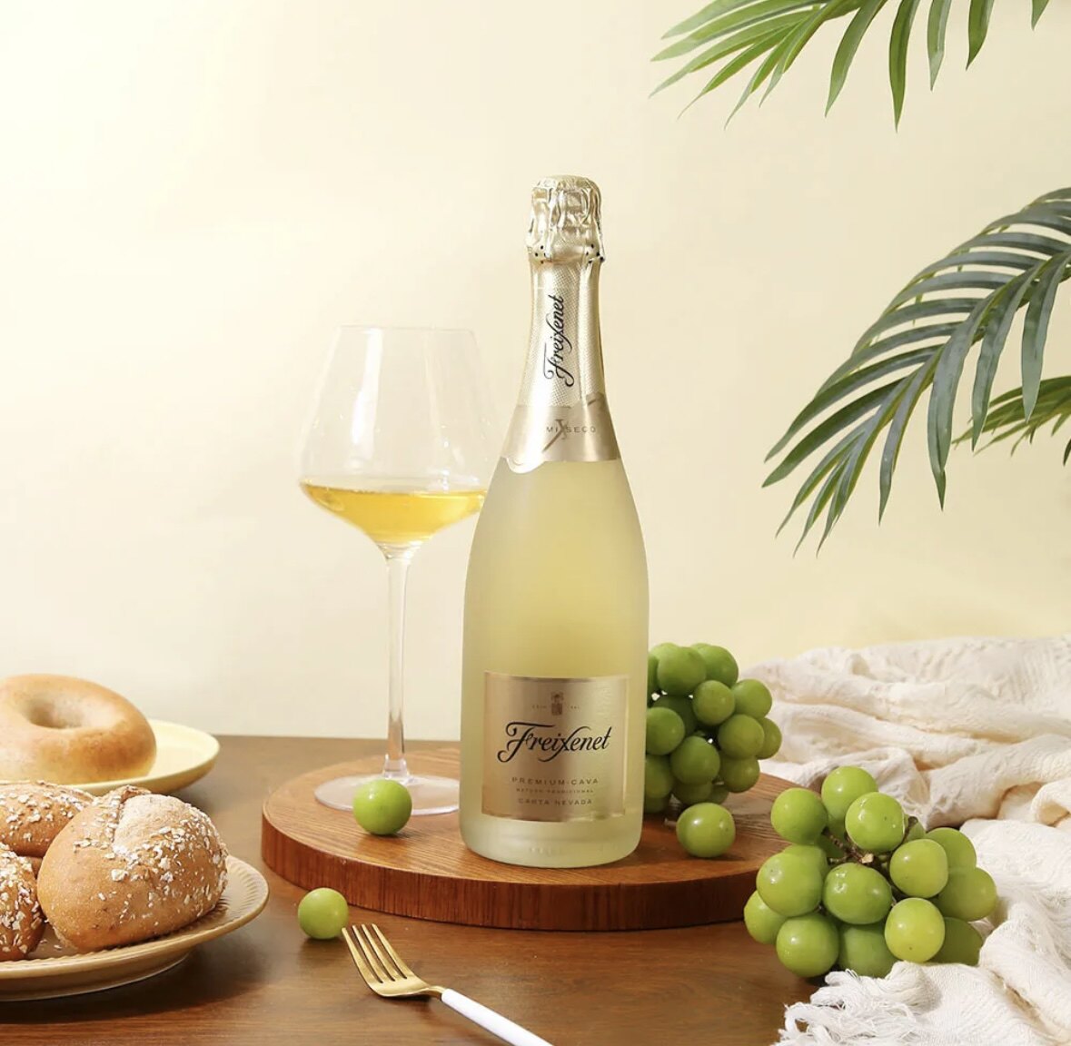 西班牙原瓶进口起泡酒FREIXENET菲斯奈特金黑牌CAVA气泡白葡萄酒