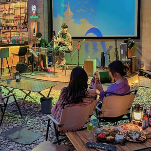 蘑菇小匠露营风j酒吧桌椅网红酒馆专用蛋卷桌商用实木折叠桌椅组