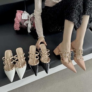 包头半拖鞋女高跟铆钉鞋子20x24年夏季法式尖头柳钉凉拖粗跟时装