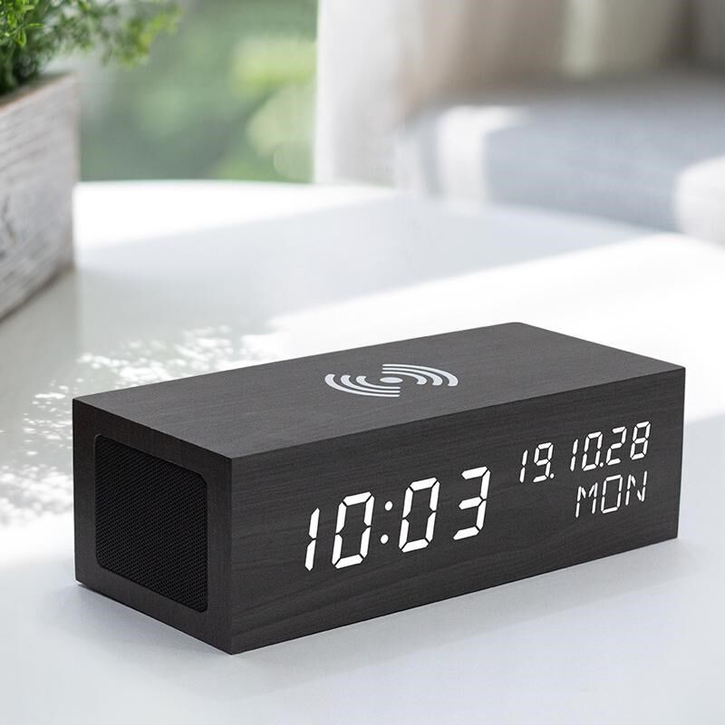 无线充电蓝牙音响扬声器音箱电子时C钟LED闹钟家庭用车载钟表木质