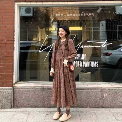 温柔风新款秋冬装孕妇时尚减龄小个子显高碎花连衣裙女潮妈法式裙