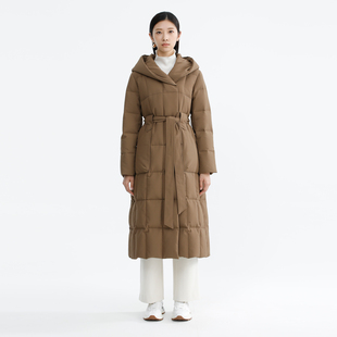 卡莉朵拉羽绒服C27D7937冬季新款简洁大气色彩高级而富有质感