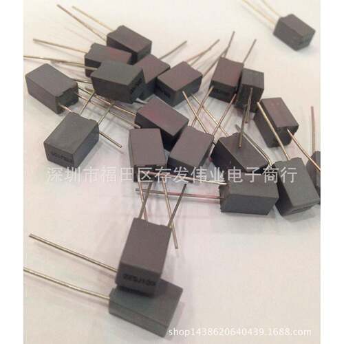 校正电容灰色100V104J0.1UFP5MM