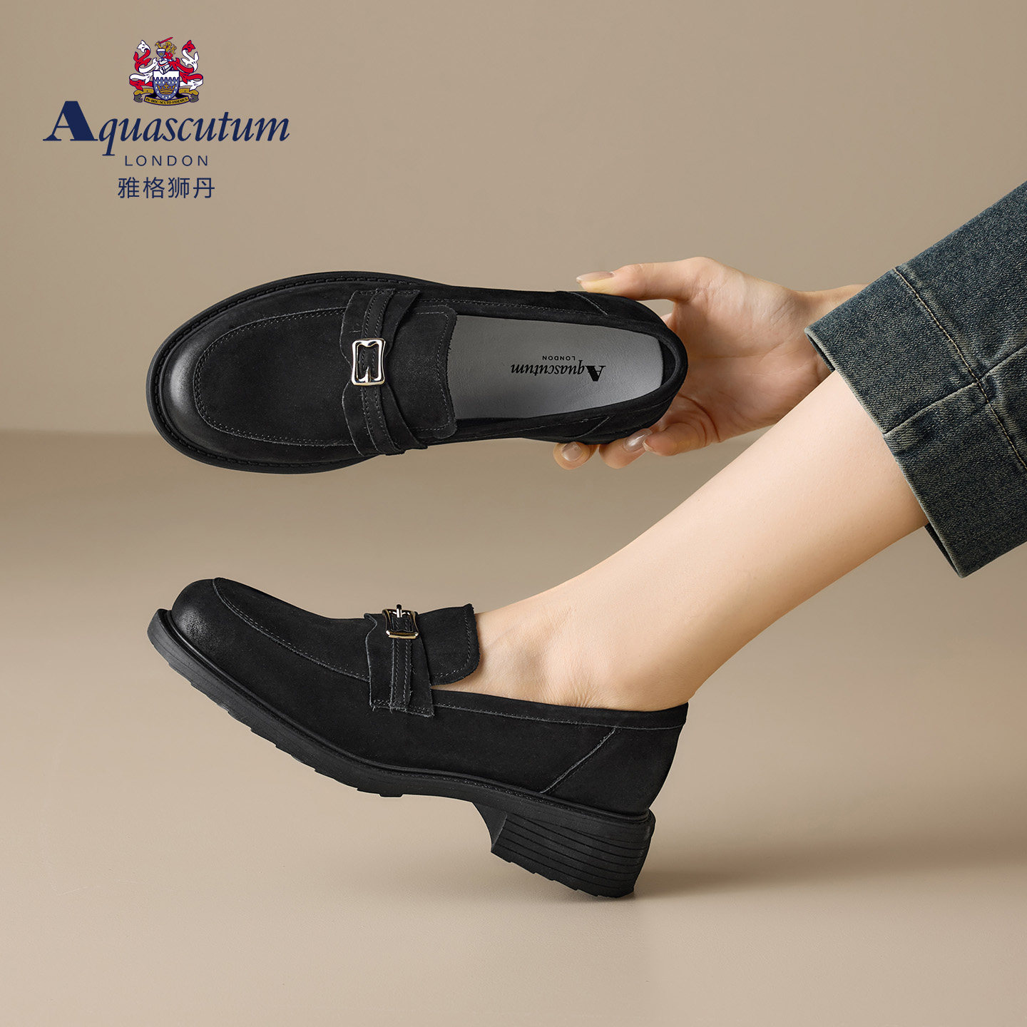 ��ɫ 35 �Ÿ�ʨ��2025�＾�¿�ʱ������Ь