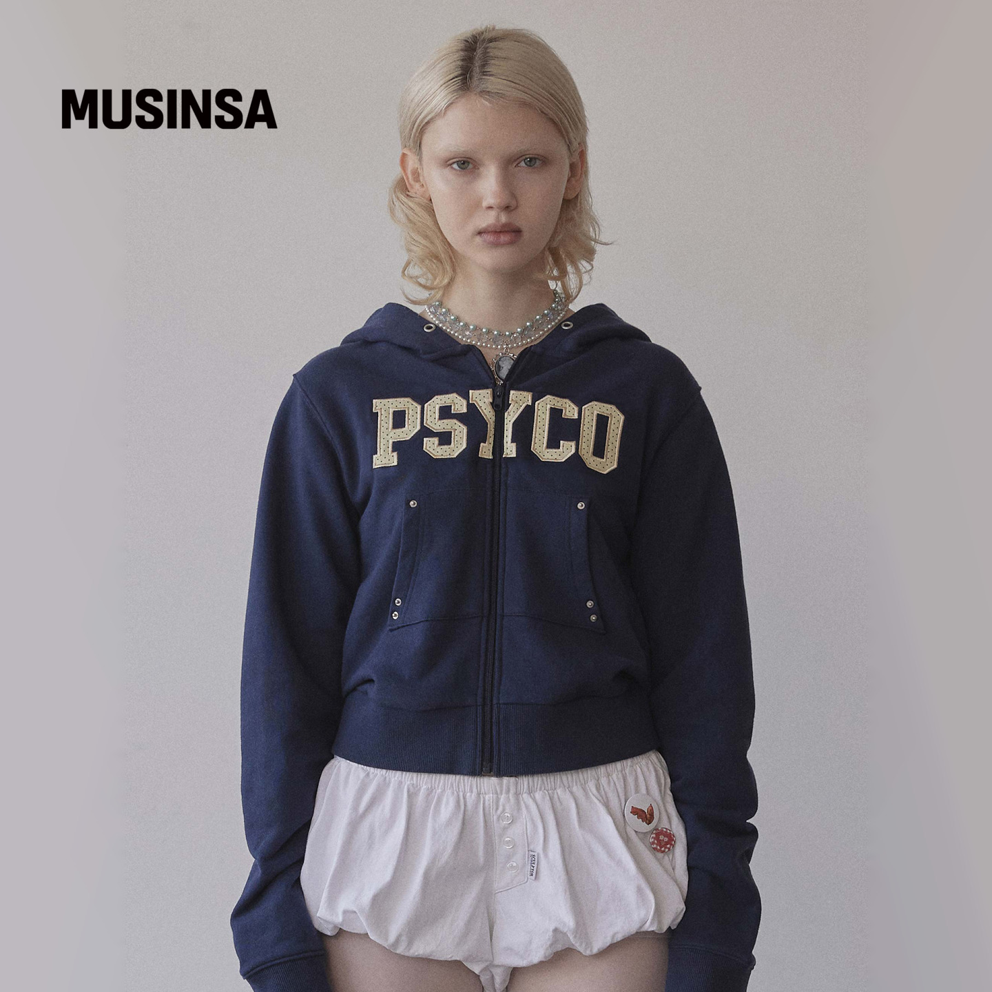 藏青色字母连帽卫衣女短款上衣