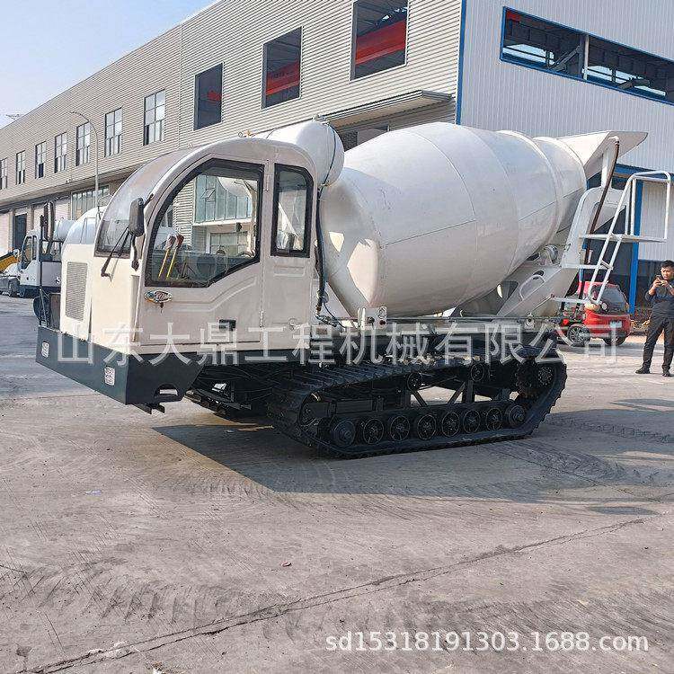 履带混凝土车2-4方履带式搅拌车商砼履带搅拌车
