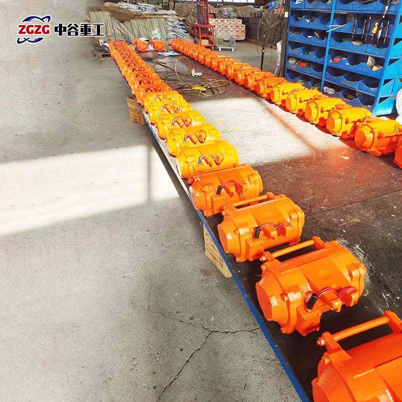 混凝土路面桥梁振动器装式高快BBR频振捣器附w1.5k2.2kw着式震动