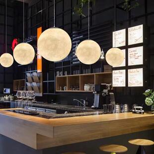 商场店铺工卧程装吊饰设计围师吊灯客厅室床头圆形树脂氛178月球