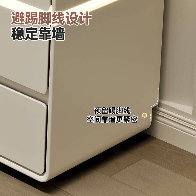 Yla新款实木踢脚线梳妆台现代简约奶油风小户型化妆桌卧室床头