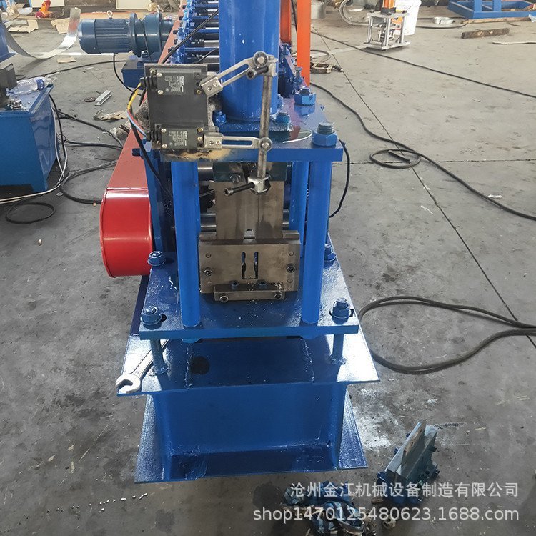 全自动快速安装彩钢围挡U型卡槽