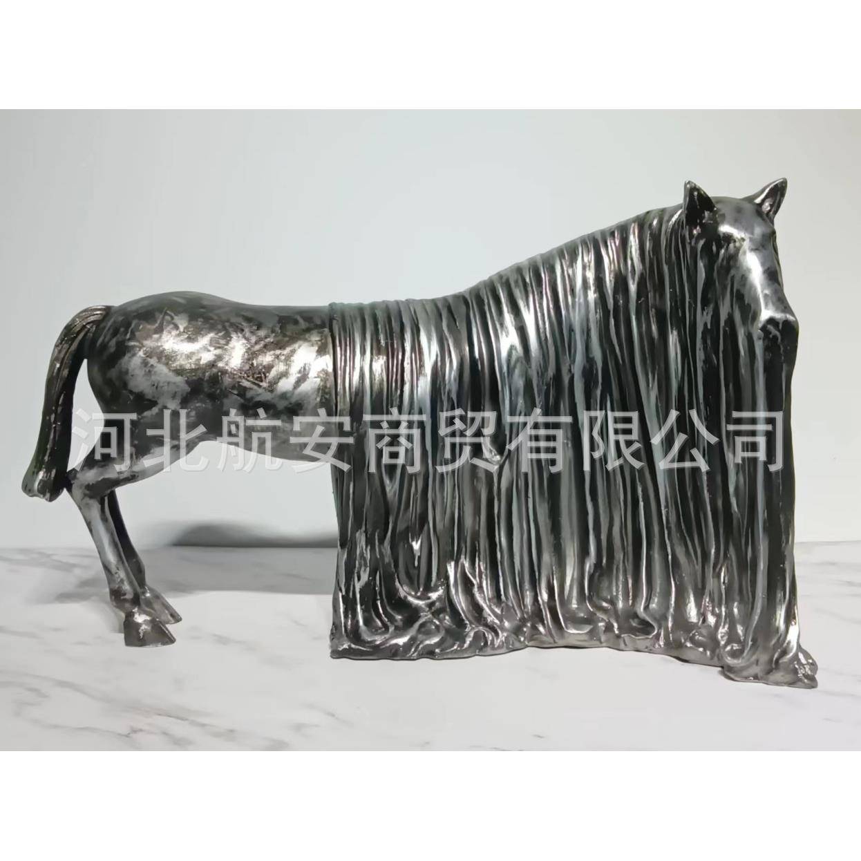 现代简约创意抽象马艺长马须样板房售楼电视柜茶几软装饰品XEF处