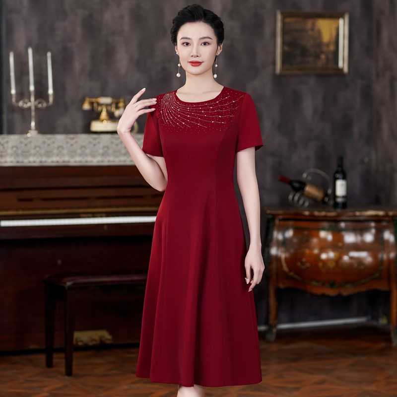 妈妈礼服婚礼宴会装连衣裙红色显瘦大码高贵气质中年喜婆婆礼服夏