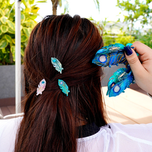 URRYKID高颜值原创设计醋酸孔雀羽毛点钻气质夹礼物环保抓夹