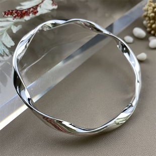 9999纯银手镯莫比乌斯实心款小众轻奢简约时尚素圈饰品手环手链女