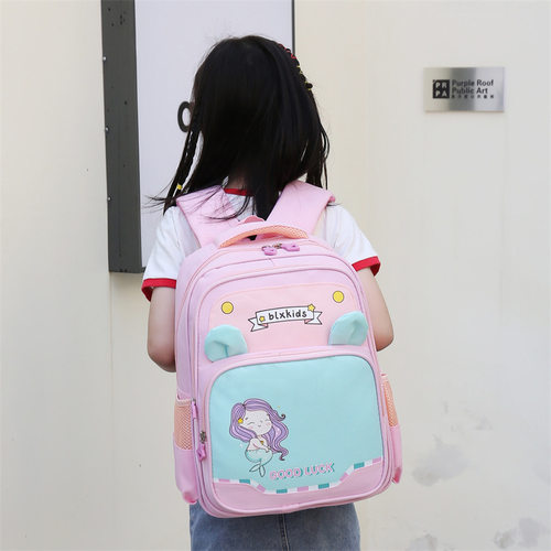 新款书包可爱小学生书包防水可爱印花卡通潮色耐磨大容量儿童揹包