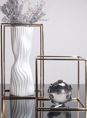 现代简约金属金色铁艺框架/树脂条纹黑白色花器样板间软装摆放品