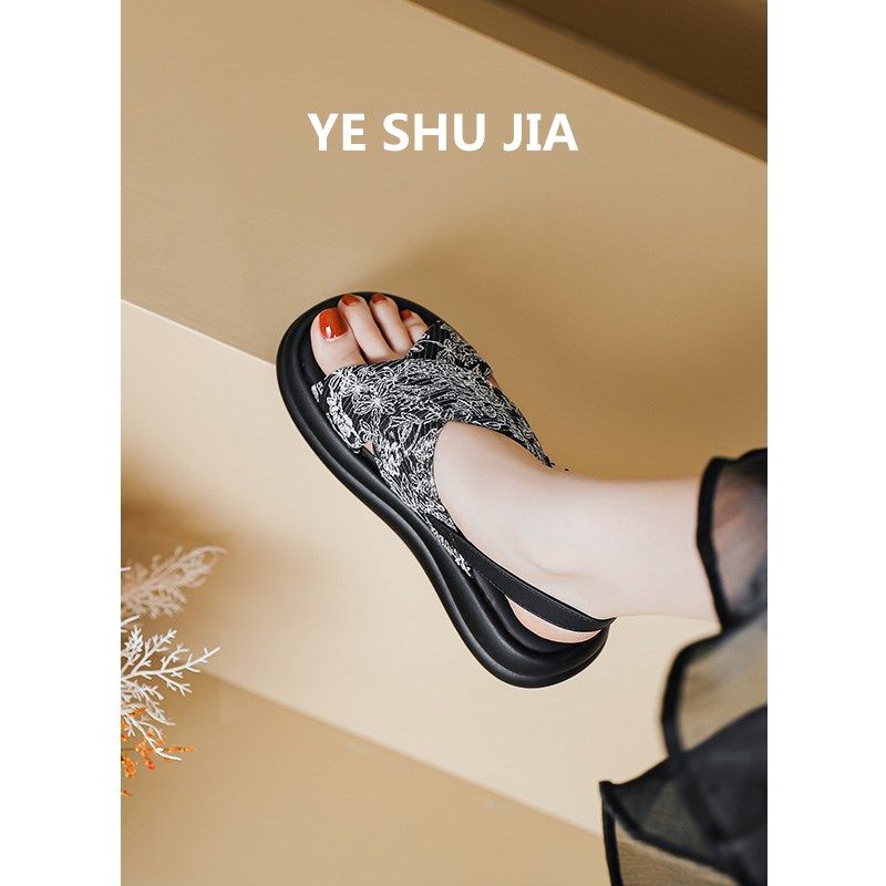 夏威夷新中式露趾凉鞋女款2024新款夏季外穿厚底松糕休闲沙滩配裙