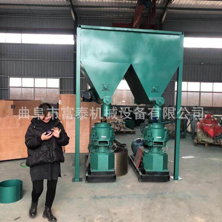 威海水产养殖饲料颗粒机海参鲍鱼饲料机时产3吨平模饲料颗粒机