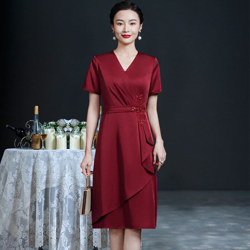 高端年轻喜妈妈婚宴礼服春夏婚礼喜婆婆高贵收腰显瘦遮肚子连衣裙