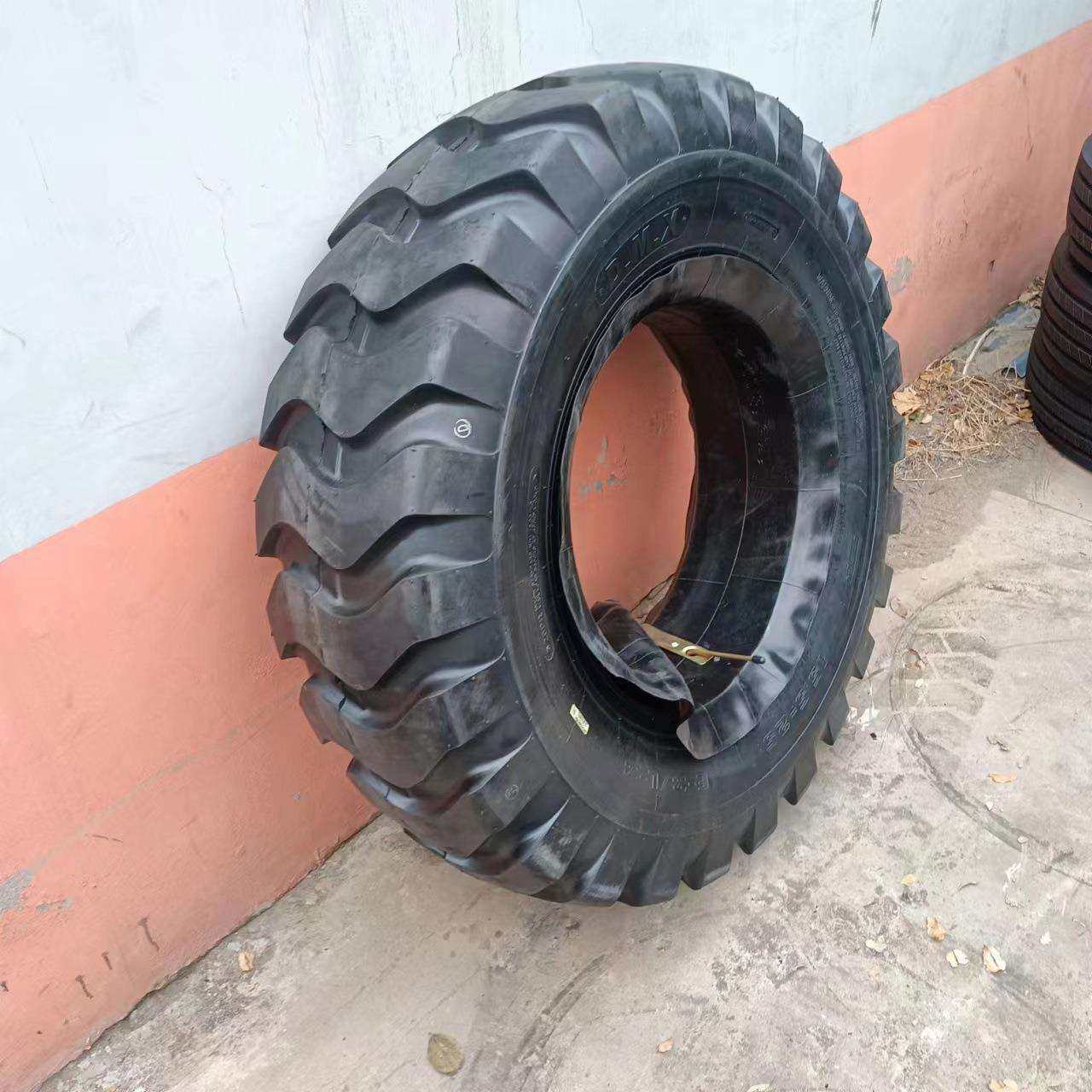 现货供应15.5-25 E3花纹 装载机轮胎 铲车轮胎 工程轮胎,玩具/童车/益智/积木/模型,毛绒/玩偶/公仔/布艺类玩具,淘宝优惠券,粉丝福利购,淘宝优惠卷