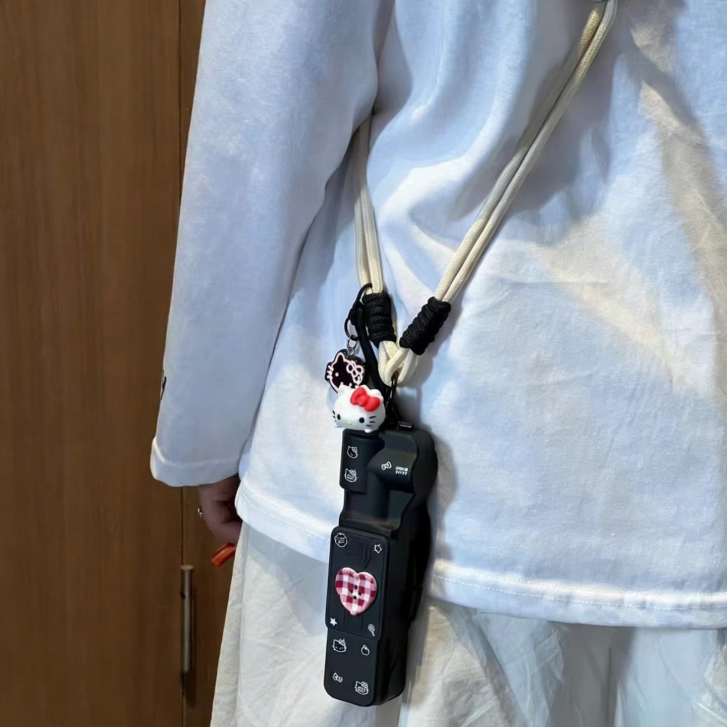 适用于大疆Pocket4保护套pocket3壳斜挎硬壳翻盖防丢可爱云台配件