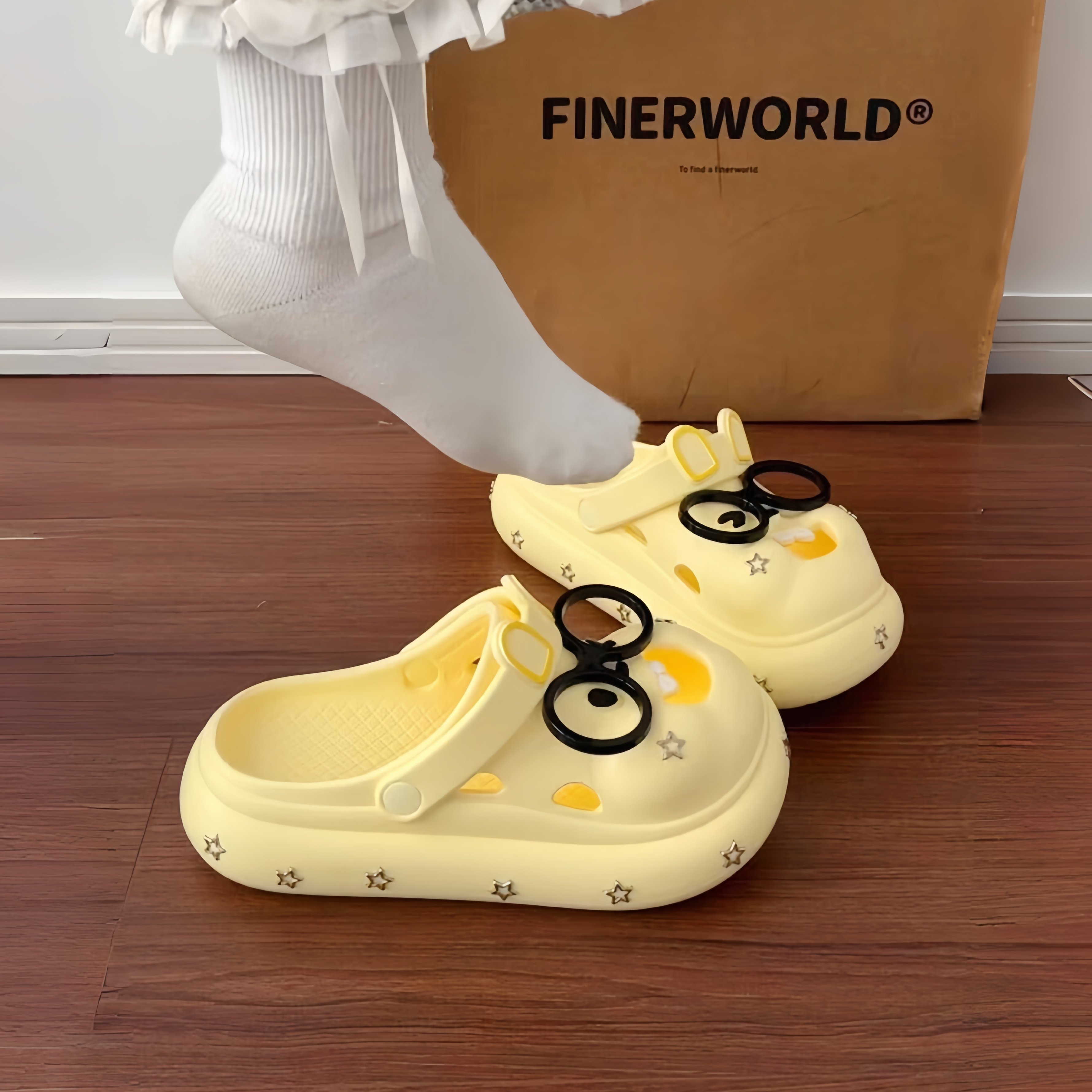 星星眼镜小海狸洞洞鞋女eva防滑耐磨凉鞋夏天可外穿踩屎感沙滩鞋