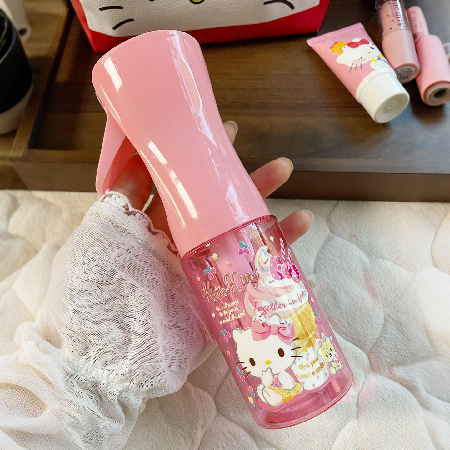 哈喽Kitty喷雾瓶细雾超细纳米补水分装化妆水大容量开学军训用品