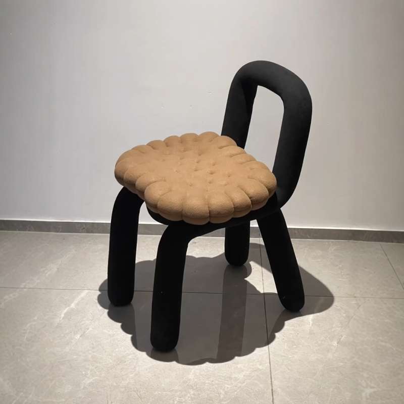 曲奇化妆凳家用卧室梳妆凳小众设计感带靠背异形椅2025新款小椅子