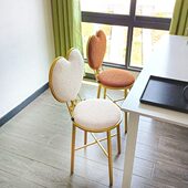 北欧靠背梳妆椅子心形简约家用靠背椅卧室in防滑网红美甲化妆凳子