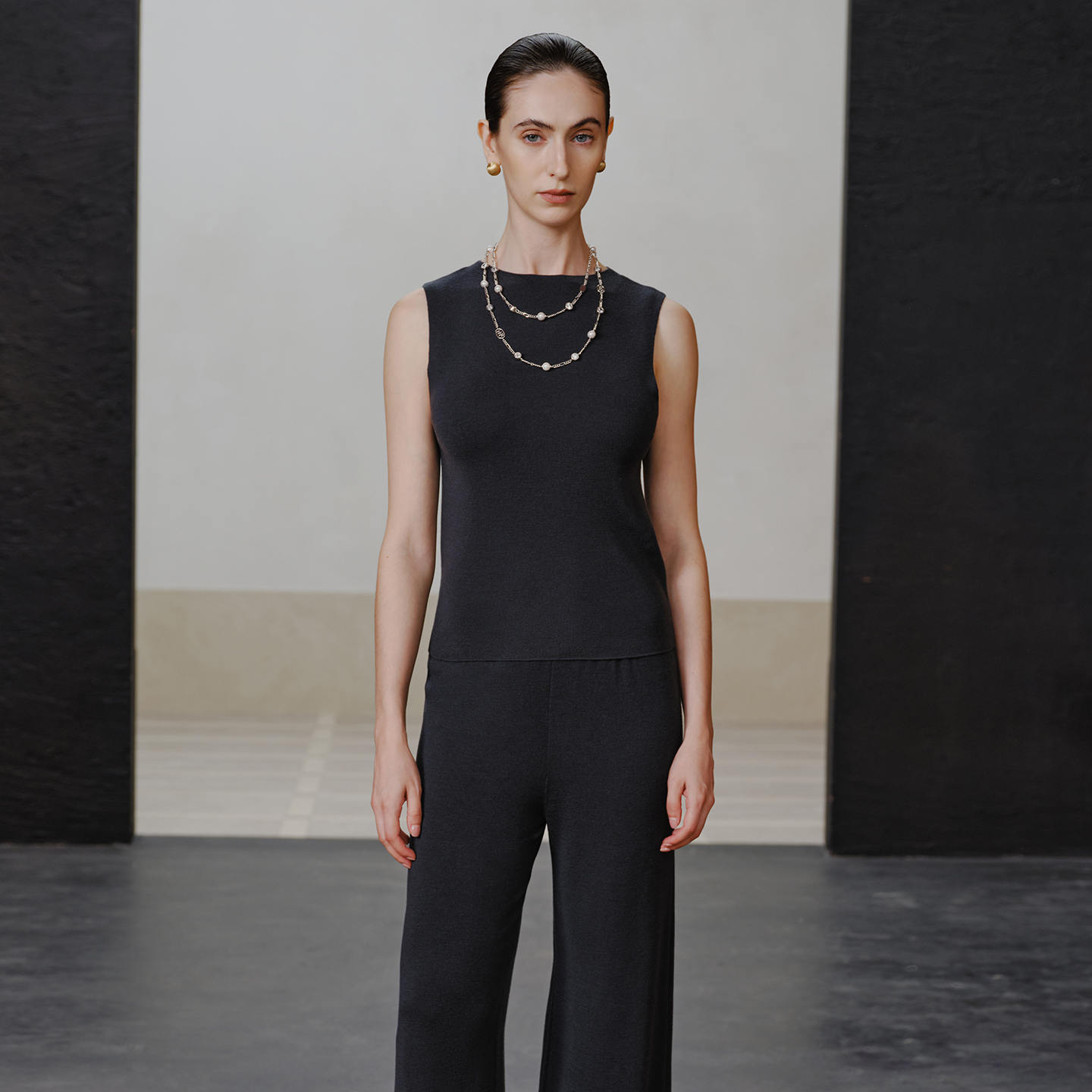 VERTOW深灰杨子纱针织套装高级感