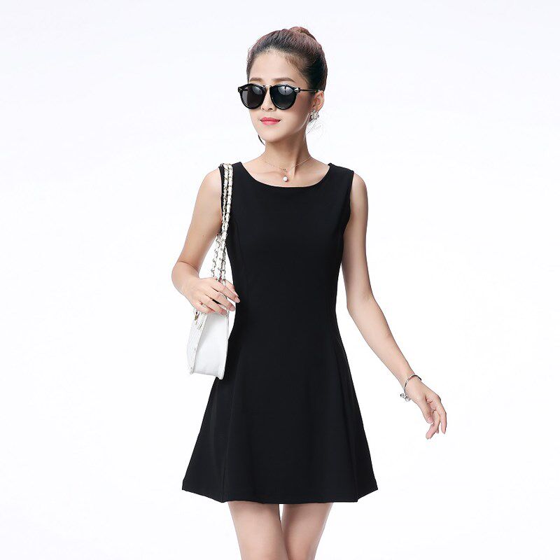2024夏季新款A字无袖连衣裙小个子黑色显瘦吊带打底背心裙女短裙