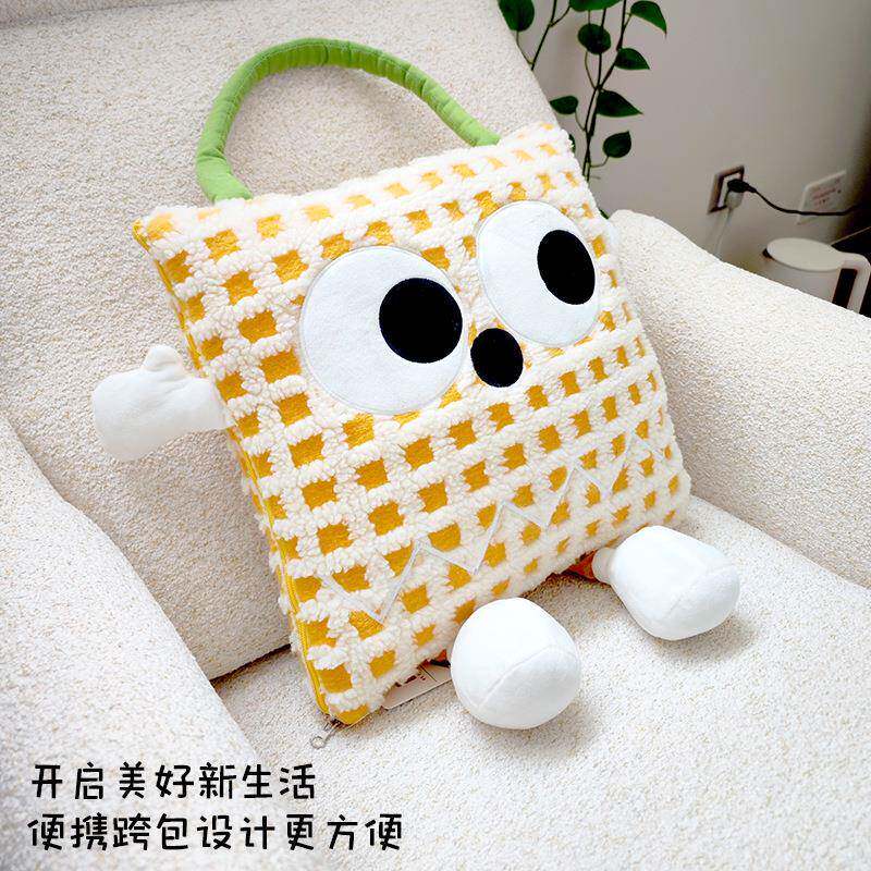 卡TSC通功能抱枕车被子两用二合一多被康乐屋用午休抱枕抱毯