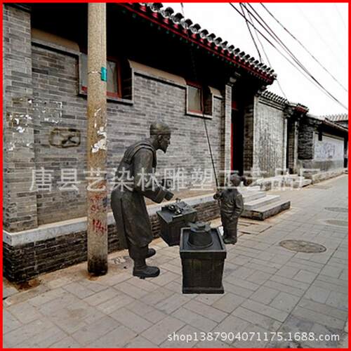 供应玻璃钢商业街雕塑仿铜人物雕塑摆件景观装饰工艺品