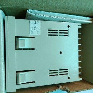 全新岛电温度控制器SR44-2P-020C0