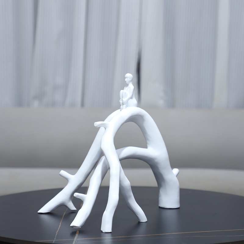 北欧创意抽象树脂孤独人物树杈装饰摆件书房酒店售楼处家居装饰品