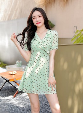 绿色碎花雪纺小个子连衣裙2025新款夏装显高搭配娇小女装气质裙子