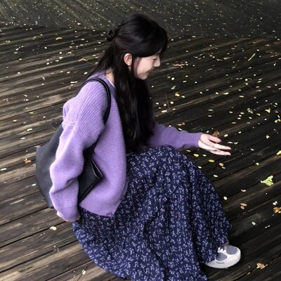 2025开春穿搭一整套温柔风紫色针织开衫外套高腰碎花半身长裙子女