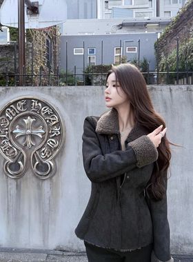 伦敦日常 冬季新款复古皮毛一体炭黑色短款外套气质收腰显瘦上衣