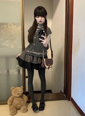 秋季三件套装日系复古文艺木耳边针织打底衫灰色背心马甲花苞裙女