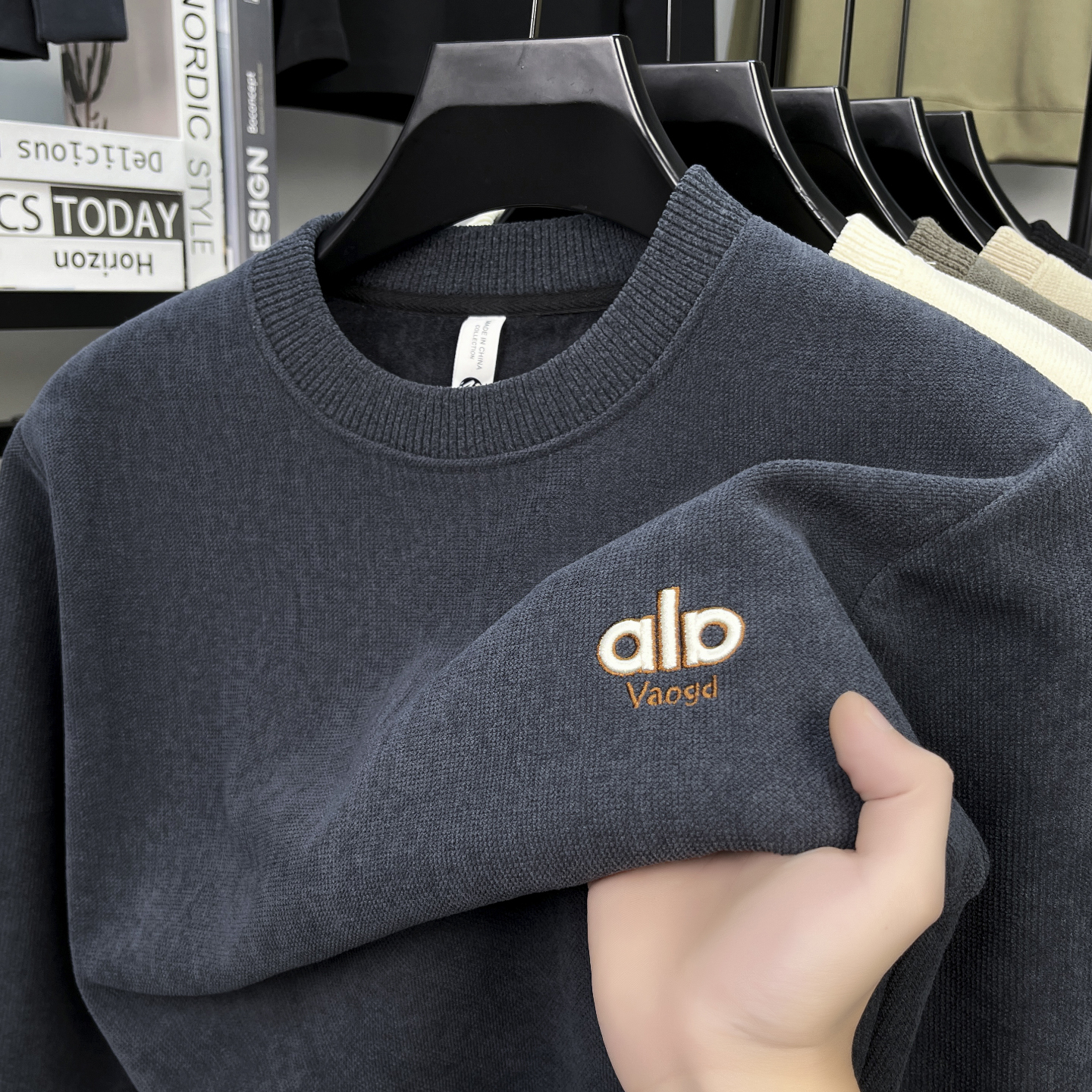 冬季新款男士加绒保暖毛感卫衣