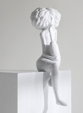 现代简约黑白女郎人物雕塑艺术摆件样板间客厅玄关茶几家居装饰品