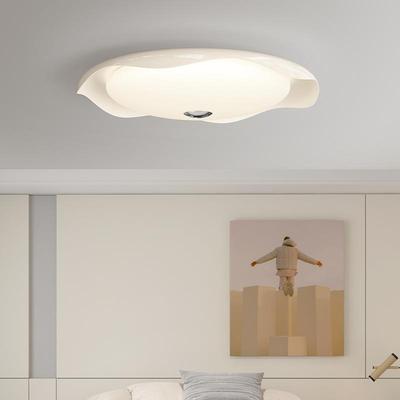 2025新款奶油风风扇灯飞碟护眼卧室灯具法式中古风创意餐厅吸顶灯